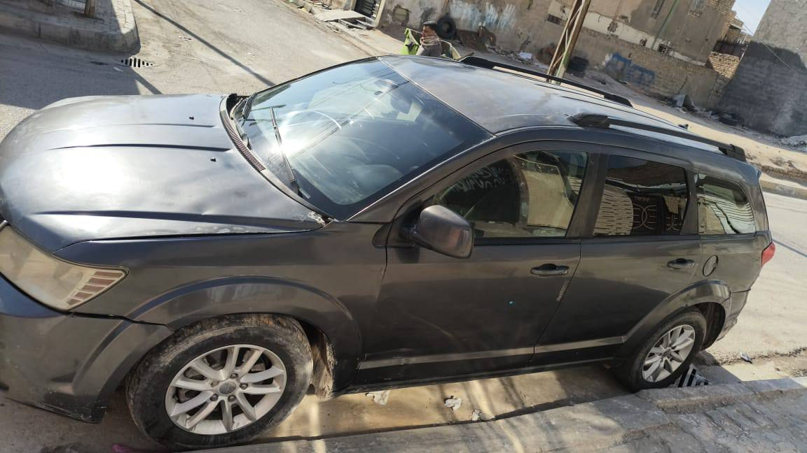 السلام عليكم
 دوج جورني للبيع  
مديل2017
متجايه محرك نضيف 
حدايده نص ونص 
تبريد شغال بس بي ليك بلراديتر    
 السعر 85               
الستفسار: ***********
