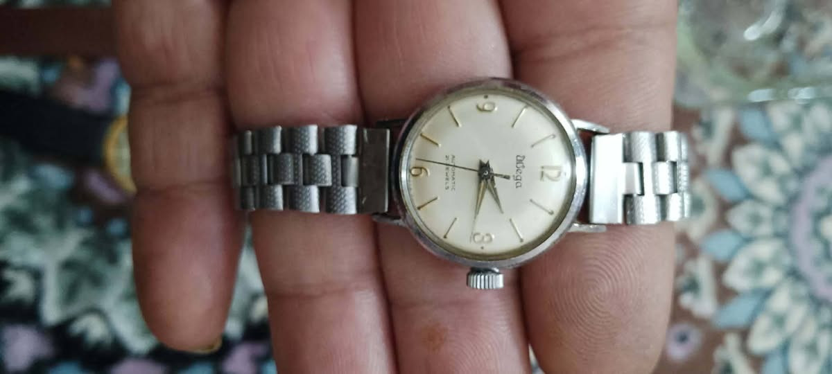 من رخصه المسؤل المحترم 
خمس ساعات للبيع. 
اثنين تايمك وحدة تكويك والثانيه الكتريك طلاء ذهب.   حدة سبيرانتو سويس.  وساعه ليبرتي تكويك سويسري. وساعه  ويجا.. اوتوماتك  نسائي الكل شغال


**إذا كنت صاحب هذا الإعلان وتريد حذفه لأي سبب، رجاءا أرسل رسالة إلى الدعم الفني**