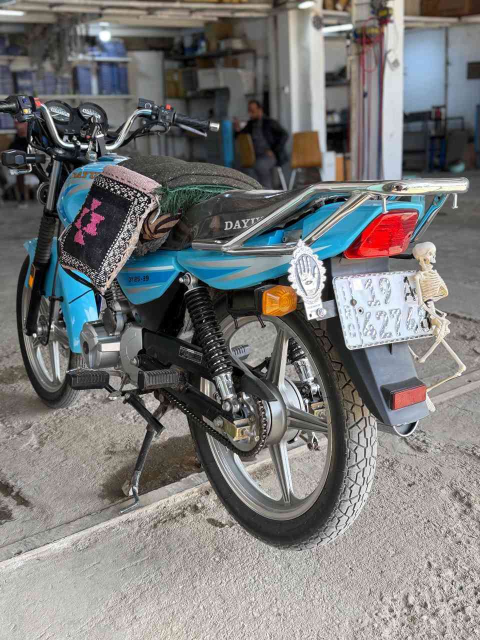 سلام عليكم لبيع  ديوان سمائي مديل ٢٠٢٣ طالعه ب٢٠٢٤ امرقمه لون بلاديشرط مكتوب  بسنويه ورقم  الدراجة جديدة جدبدة بمعنى الكلمة محرك ١٥٠  وكيلها ثامر خلخال 
الدراجة كفاله عامه من كلشي  السعر مليونين وميتين وخمسين ٢٢٥٠ 
مكانه كربلاء رقم التليفون ***********
