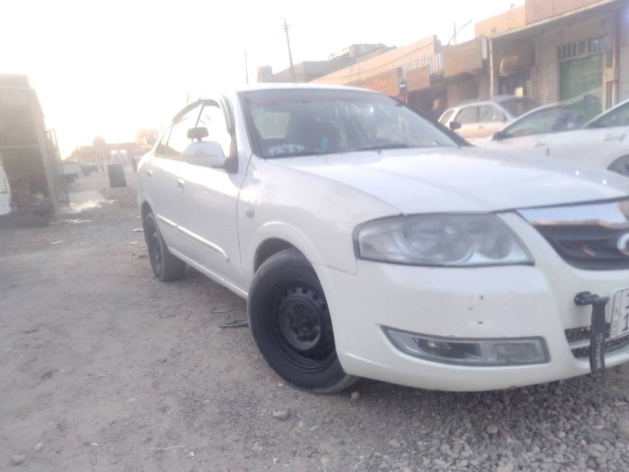 للبيع السعر 
80 وبيها مجال 
***********
