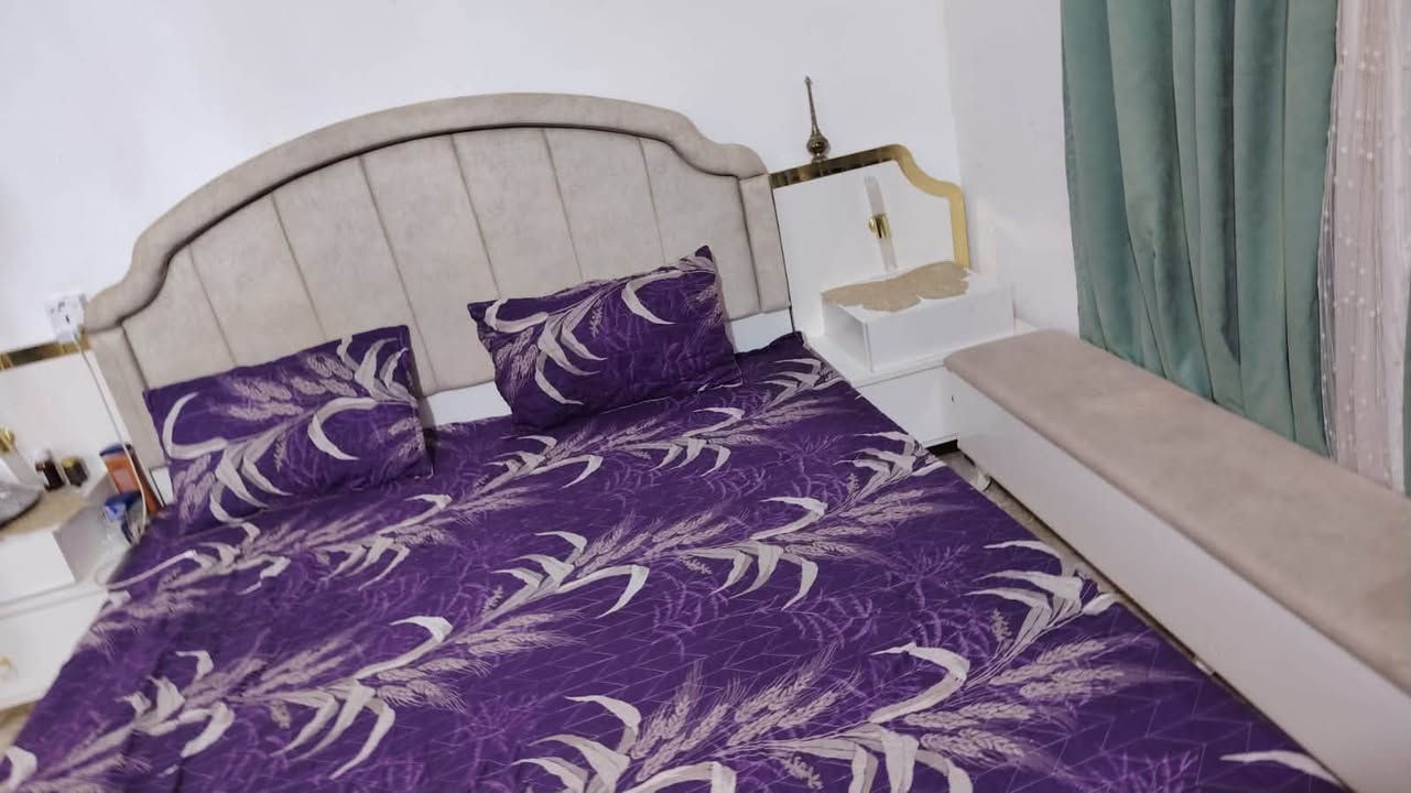 سلام عليكم 
غرفه تركيه استعمال ٣ سنوات نظيفه بس بيها ضرر قليل بالجرارات اخذتها بمليون و٨٠٠ وابيعها ب ٧٠٠ وبيها مجال   
الاستفسار ع الخاص


**إذا كنت صاحب هذا الإعلان وتريد حذفه لأي سبب، رجاءا أرسل رسالة إلى الدعم الفني**