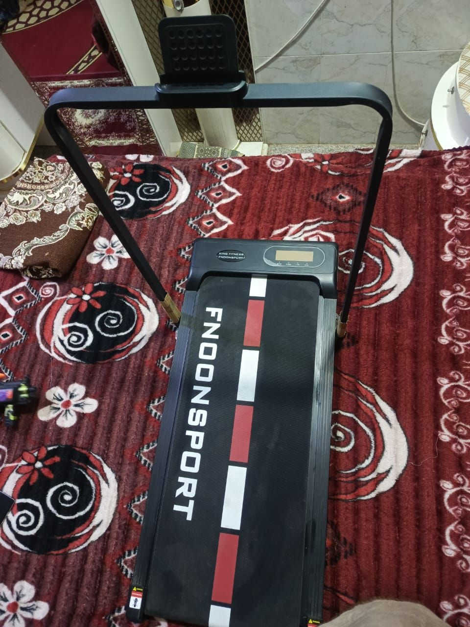 جهاز جري رياضي يتحمل وزن ١٥٠ كيلو  استخدام قليل جدا تحكم سرعات  سهل التنقل السعر ١٥٠ العنوان رمادي الجزيرة للإستفسار الاتصال على هاذه الرقم ***********
