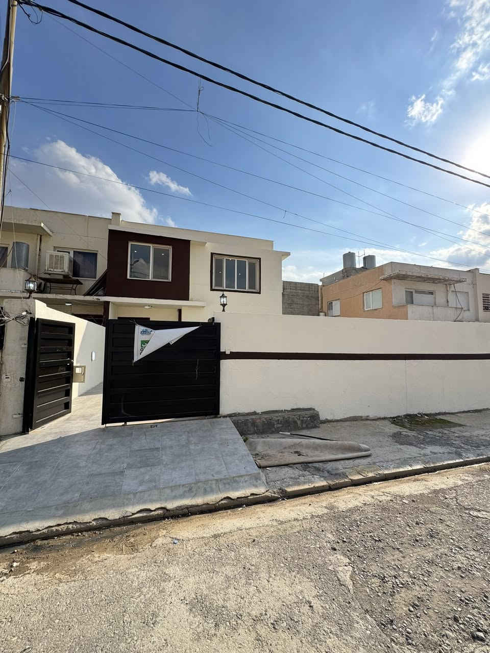 🌷#عرض_جديد_ورقي🌷
🌷#دارللبيع_في_اربيل

🌷في مجمع #اوزال_ستي

🌷#ملاحظة_لدار_سعر_مناسب في هذالمجمع

🌷مساحة الدار 172م يتكون لدار من (3) غرف نوم 

🌷وصالت عدد (1)ومطبخ #مجهز-بلكونترات

🌷وكراج وحديقه 

@@@@@@@@@@@@@@@@@@@@@@@

للمعلومات اكثر 
***********☎️
***********☎️
***********☎️
شركة باغى لاوان للاستثمار العقارى في اربيل
