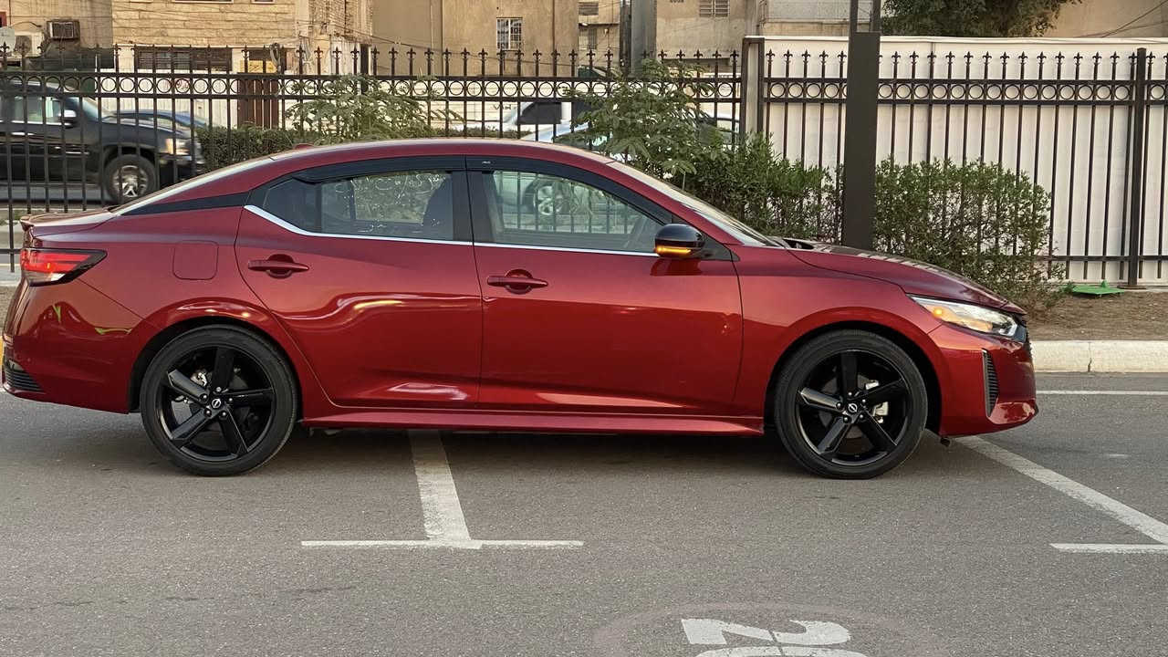 السلام عليكم ( للبيع فقط )
نيسان سنترا فىة SR موديل 2024 وارد امريكي
دخول وترقيم جديد رقم اربيل ( الشكل الجديد)
ماشيه 7 الف فقط لون احمر ماروني
حادثها فقط باب خلف السائق سرقه او تخريب 
بدون حادث تصادم 
جميع الايرباكات سليمه 
بصمة تشغيل + بصمة ابواب 
رادار امامي وجانبي وخلفي 
مري اسود+ اشاره بالمرايه + ويل اسود حجم 18 بلادي 
توقف ذاتي + تحديد مسار 
اضويه ليد + زينون بلادي
كشنات شامو تدفئه وكنتارا لون برتقالي
حساسات خلفيه + سبايدر خلفي
شاشه ايباد كبيرة الحجم تدعم كار بلي
نظام ايكو وسبورت+محرك 2000
السياره جديده بمعنى الكلام ودينار متصرف عليها 
جاهزه وبعدها بريحة الشركه وكشرها صافي بدون اي شخط
صور امريكا بالمنشور 
مكاني بغداد خلف هايبر ماركت حي العامل ( ***********)
السعر 158
