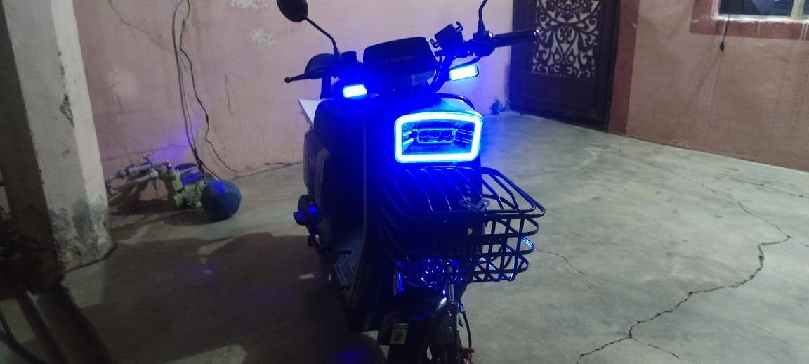 بايسكل شحن R7 كامل ما بي اي نقص 
موديل 25 
بطاريات جدد شادهن 
كهربائيات كلها شقاله
مكلف بالنشر 
اتصل......***********
