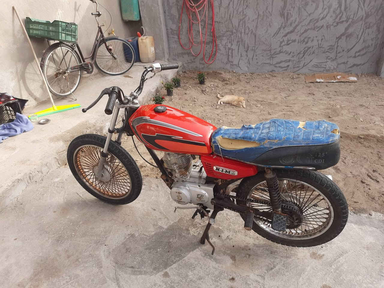 للبيع تايكر موديل ١٩ كلك مكاني حله السعر ١٦٠ وبيه مجال الشراي يتصل ***********
