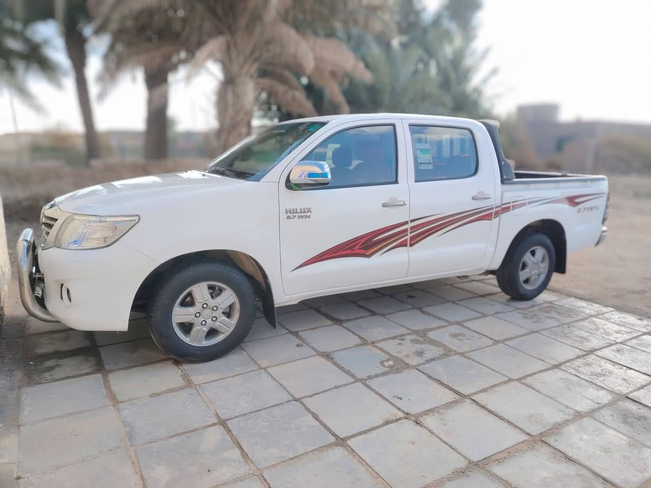 للبيع هايلوكس 2014 كويتي كير او تماتيك كفاله عامه السياره جديده وجاهزه للاخير السعر 208 وبيها مجال للشراي ***********
