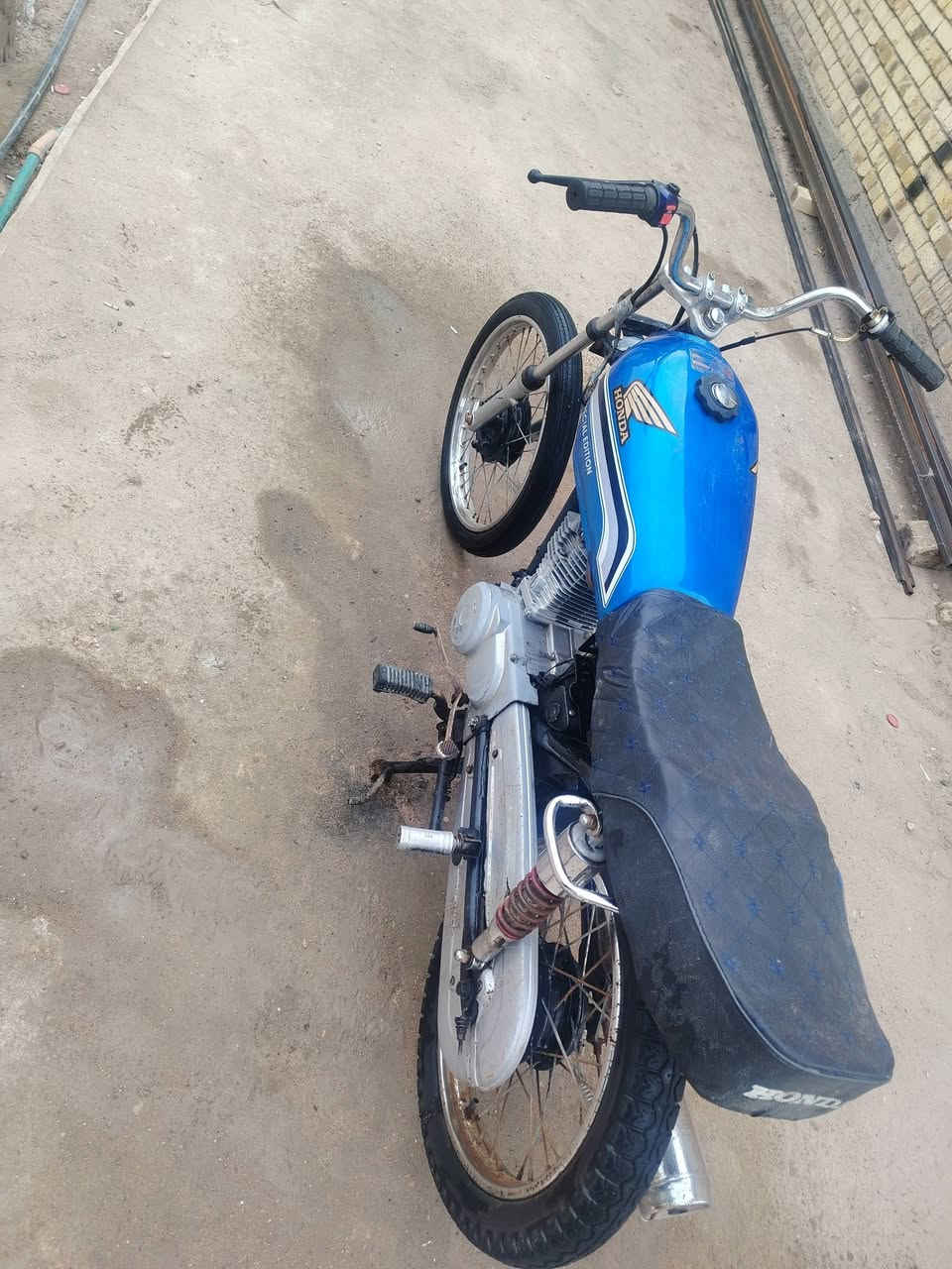 السلام عليكم
دراجه للبيع كلك كلك كلك
السعر 300 وبيه مجال
مكاني سوق الشيوخ


**إذا كنت صاحب هذا الإعلان وتريد حذفه لأي سبب، رجاءا أرسل رسالة إلى الدعم الفني**