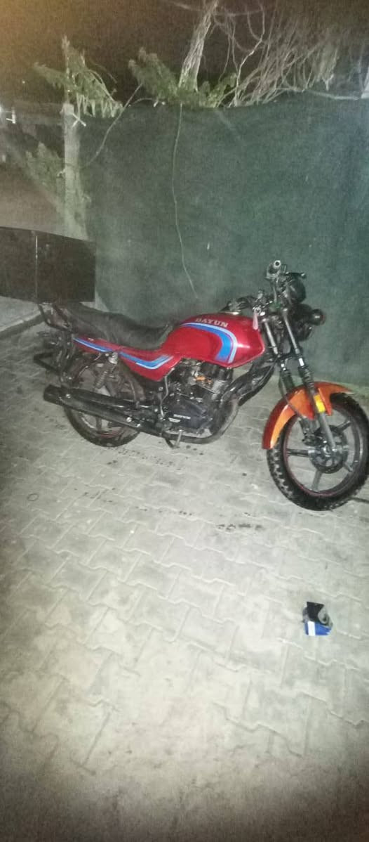 🔥 للبيع دراجة دايوان كربلائية 🔥
- الدراجة أصولية باسمي
- حالة الدراجة نظيفة جداً ومحافظة عليها
- مكينتها قوية وسحبها ممتاز
- اقتصادية بالبنزين ومريحة بالمشي
- مناسبة للمشاوير والشغل والتوصيل
- الإطارات زينة والهيكل مرتب
- الدراجة شغالة يومي وما تشتكي من شي
ملاحظة:
بيها خبط بخار ببدايتها فقط.
💰 السعر: 850 وبيها مجال 
📍العنوان : النجف الأشرف .
📞 للتواصل: ***********
الدراجة أصولية ونظافة فول
