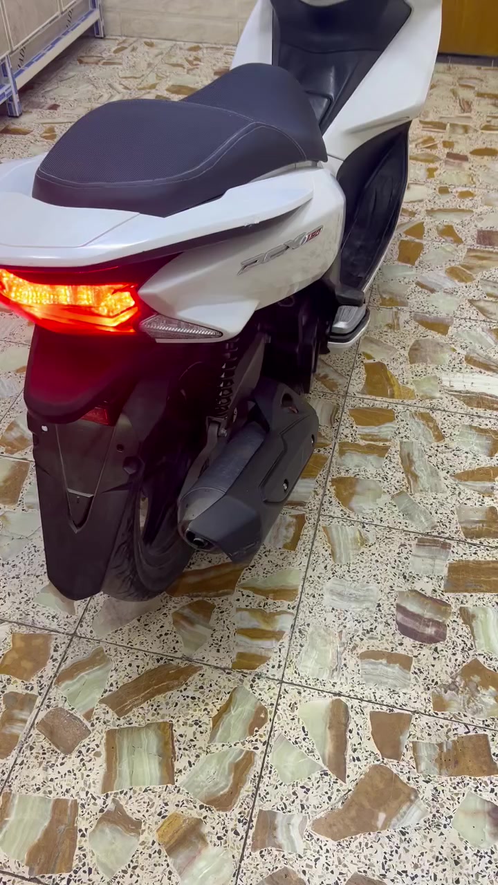 السلام عليكم
بي سي اكس للبيع 

جيل ثاني يابانية كفالة عامة 

محرك 150

السعر 14 ونص

الاستفسار : ***********
