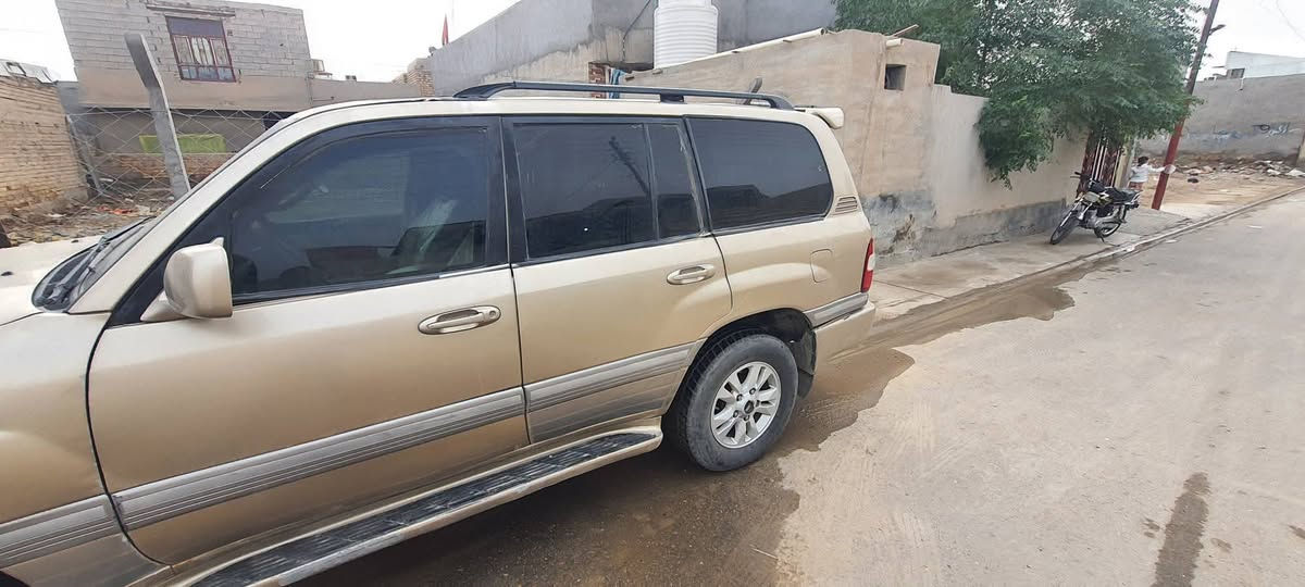 السلام عليكم 
بسبب الوعود الكاذبة 
لاندكروزر ٢٠٠٥ مصفحه رقم اربيل مكتوب ب السنويه مصفحه  محرك ٨ سلندر للبيع فول مواصفات لكزز 
للمعرفة السعر خاص او اتصال ع الرقم 
*********** بيه واتساب
