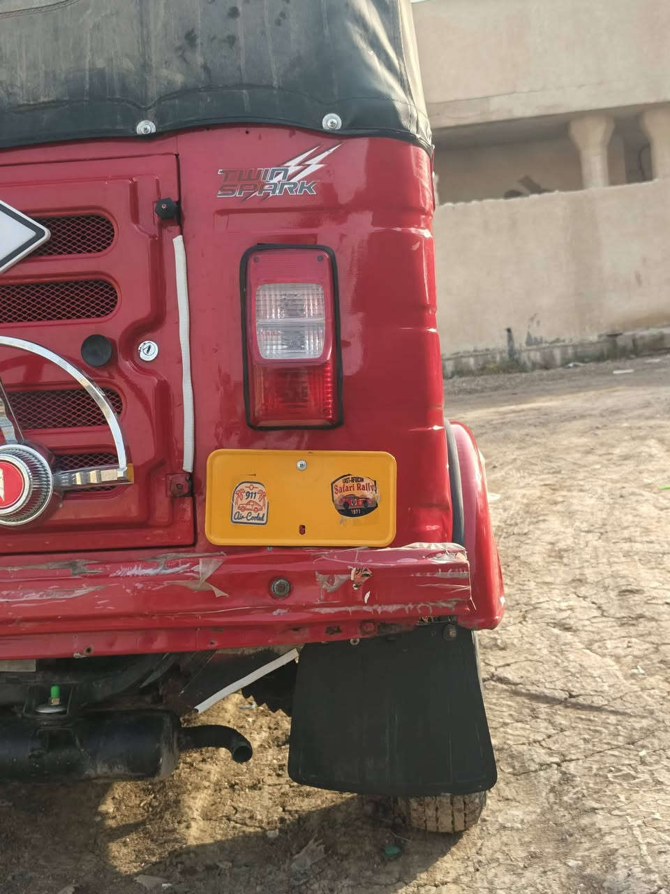 سلام عليكم تكتك 2018للبيع اوراق
مكينه لاتنقيص ولا تبخير خير من الله تخم تاير بيهه ويه السبير كابريتر شركه وتلث دبلات مابيهه ضربه ولا صبغ بس الدوس معمره المكان ابو غريب خرنابات شارع السجه
***********بي واتساب فقط السعر ب4وبيهه مجال
