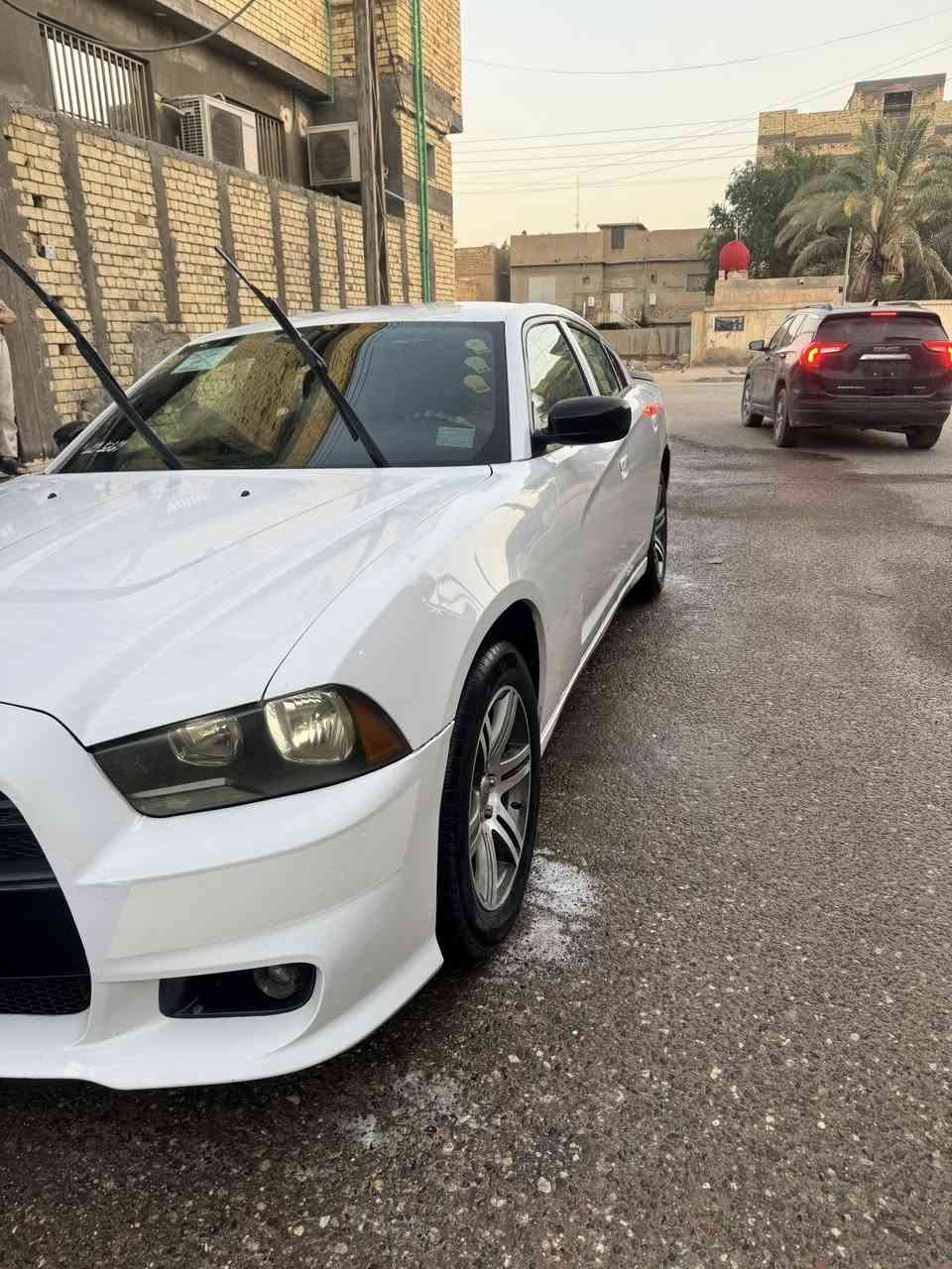 سلام عليكم 
چارجر ٢٠١١ شاشه كبيره كير كصبه تبريد ثلج رقم بصره تحويل 
كفاله عامه ماعده جاملغ امامي فقط 
البصره حي الخليج 
***********  سعرها ١٣٢
