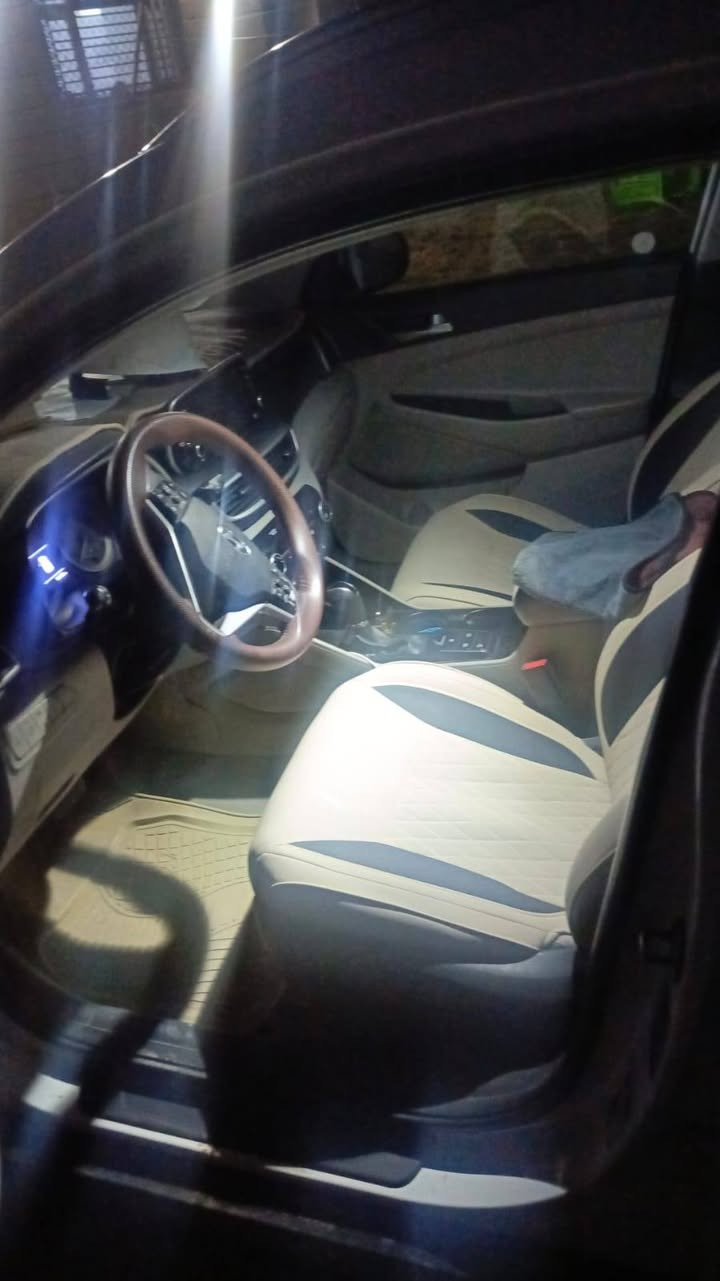 السلام عليكم
توسان وارد امريكي 

موديل ٢٠ 

فور ويل 

مكينه ٢٠٠٠ gdi 

رقم ديالى باسمي 

اللون ابيض 

تدفئه كشنات 

شاشه كبيره 

كشن كهرباء

رادار امامي وجانبي وخلفي 

السونار مرفق مع الصور 

قياده ذاتيه 

انظمه قياده اقتصادي وسبورت 

المكان بابل المسيب 

***********

ااسعر ١٦٥ ورقه
