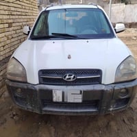 توسان ٢٠٠٨ كاز كامله من كلشي أدوات السعر ٤٠ 07824380425