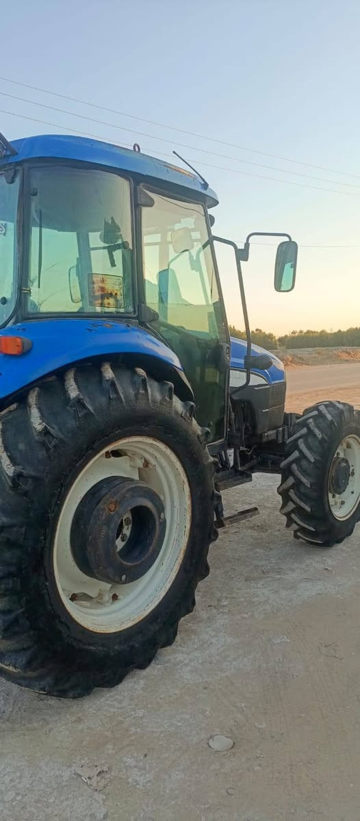 نيوهولند حجم 95 موديل 2012 سنويه رقم اربيل الشراي يتصل على رقم *********** مكان واسط الكوت المزاك السعر 23مليون وبيها مجال
