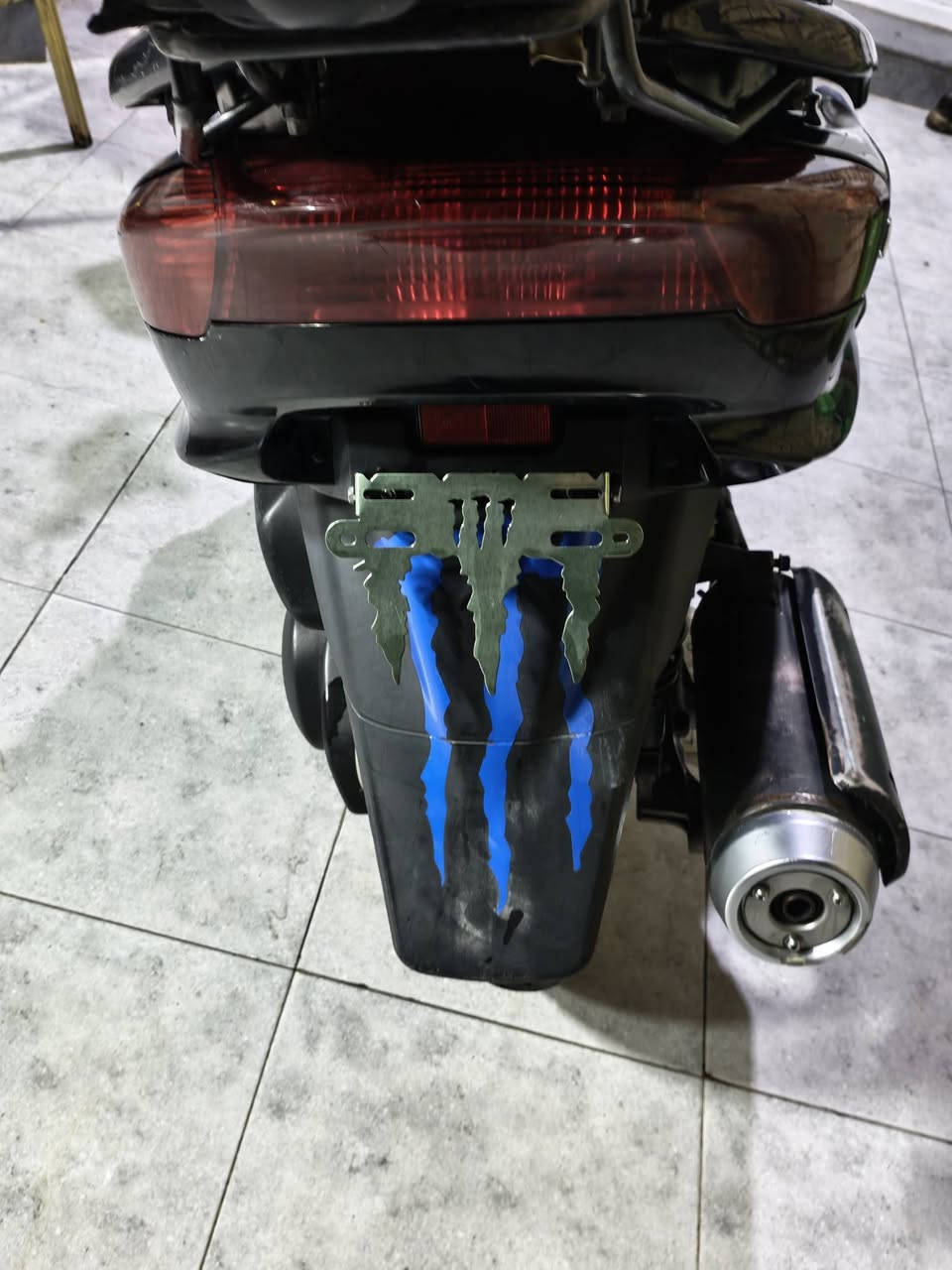 السلام عليكم من رخصت الادمن عندي دراجه ماجستا ياباني محرك ربع دراجه حلوه بمعنى  الكلمه كهربائيات كلها تشتغل دراجه بيه شاشه اضافيه قياس الحماوه والفولتيه باتري جديد تايرات جدد بكلايت كلوب رماش لايت زينون الدراجه مكمركه والقرص واصل بال 18 السعر قفل 950 مكاني الفلوجة


**إذا كنت صاحب هذا الإعلان وتريد حذفه لأي سبب، رجاءا أرسل رسالة إلى الدعم الفني**