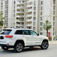 بيع سريع  Jeep grand Cherokee 2017 فول مواصفات سعر٢١٥ ورقه  0750486203...