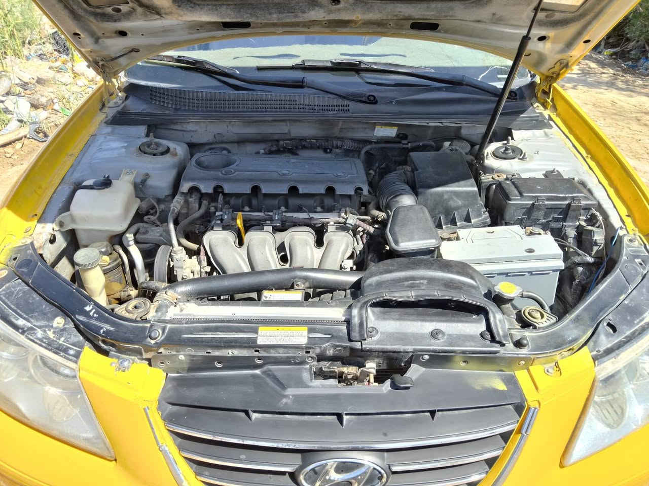 السلام عليكم سوناته للبيع 2010  كير مكينه قبل شهر شادهن  جديد صبقه جديده  مصفره من الهيئة والمرور مداور ثاني يوم بيها فخذه الأماميه مبدله السعر 70وبيها مجال المكان ذي قار سيد دخيل  الرقم ***********
