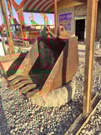 كيله متر وعشره 110  بيم 90 نضيفه يابنيه اتصل 07736428600