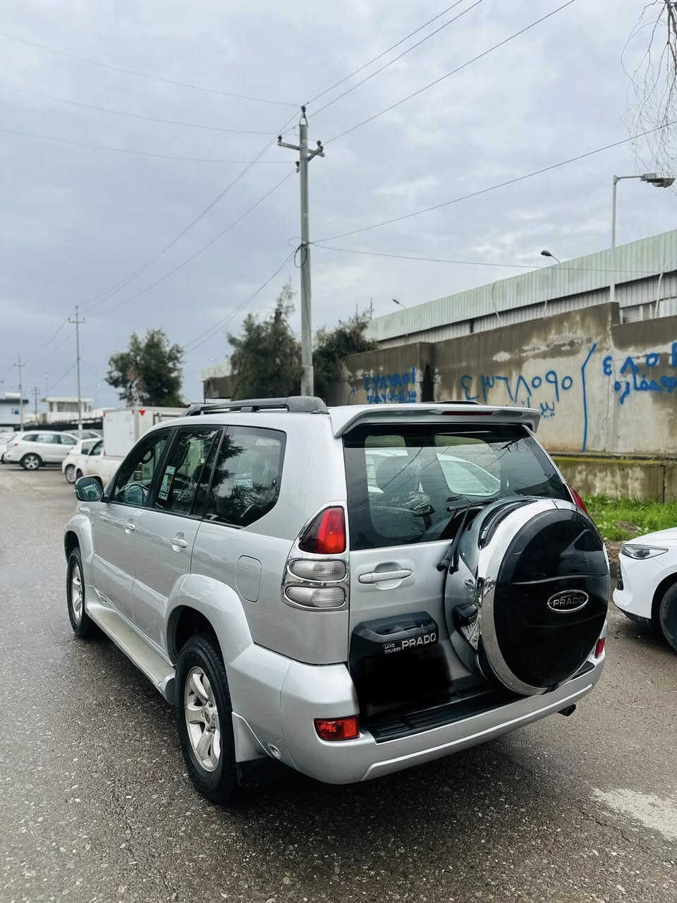 عندي برادو موديل2009
سياره محرك ٤سلندر دبل سپير
7راكب مركزي و سياره رقم اربيل
گير محرك تبريد صدر عداديه بشرت
مكفول سياره بيها بارد ب سندوق شويه فقت
سياره بدون سبغ بس بارد ب سندوق شويه
سعرها١٥٠وبيها مجال مكان اربيل
واتساپ***********
