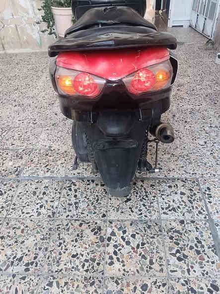 تفصيخ صفر عشره 
***********
اتصل وتدلل مكينه بيهه فقط دخانه
وياله نيكل واكو اسود
