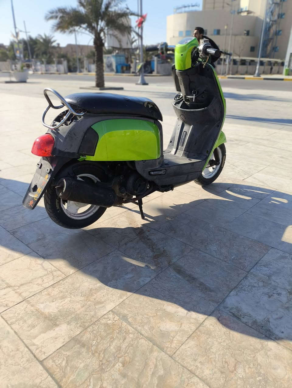 السلام عليكم ماكس بوليسي للبيع دراجه حلوه وناعمه ما مفتوحه السعر 575  وبيها مجال  مكاني البصره تنومه 
الرقم ***********
