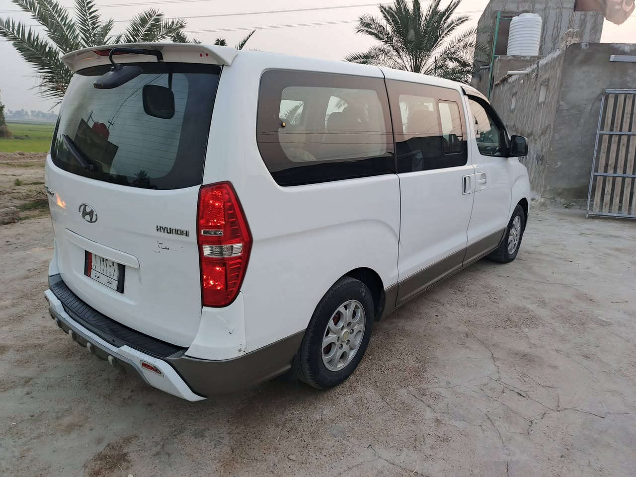 استاركس موديل 2012 رقم نجف الماني بسمي مواصفات فول مكفوله من ضربه او تبديل او فتح فقط صبغ شي بسيط مكينه شرط جديد حداديه جديده تاير جديد سياره تخبل واقع احله اي استفسار مكان نجف مشخاب ‏‪***********‬‏
