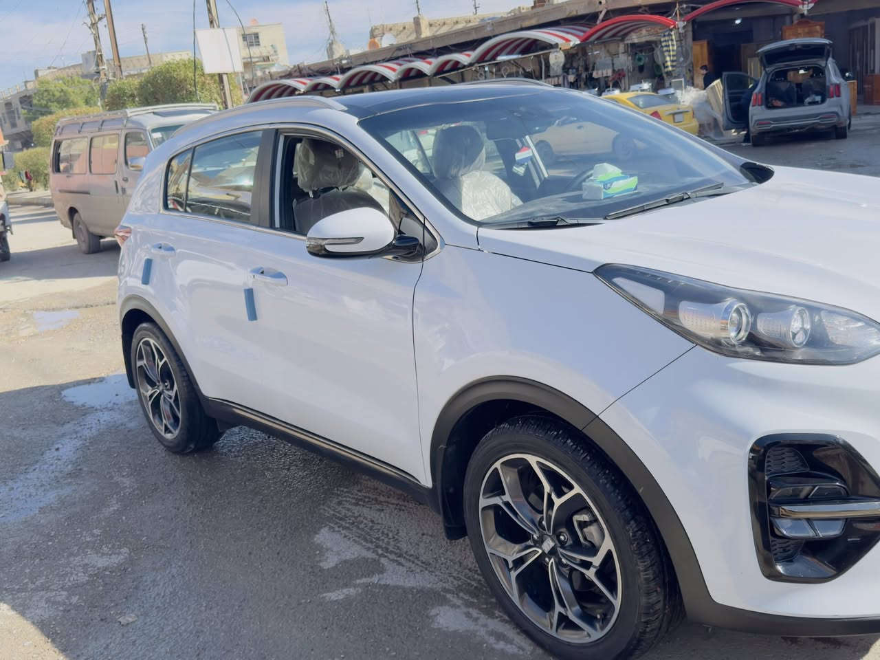 السلام عليكم سبورتج 2020 gt lain فول مواصفات رقم بغداد تحويل ثاني يوم فول نضافه 100/1000 
ماشيه ٦٠ الف 
بلها بارد ع كد اصبع بحافه باب السايق +رصعه بلجامرلخ  الخلفي معدله 
السعر 215
بيها مجال بسيط 
الي على باب الله لحد يتصل 
تفاصيل الاتصال على الرقم ***********
