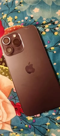 ايفون14بروماكس ذاكره256جهاز مكفول وكله شغال فقط مبدل بطاريه اصليه وكسر...