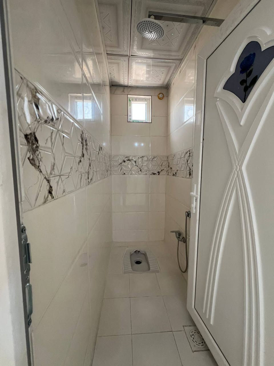 يالله الهم صلي على محمد والي محمد يوجد بيت مساحه 50متر طابق ونص بناء بلوك بي غرفه وصاله واستقبال ومطبخ وصحيات عمل درجة اولى كافة الخدمات ماء مجاري كهرباء وتبليط طابو زراعي قرار محكمة موقع البيت كربلاء مجمع الابداع قرب جامعه العميد بصف علوه المخضر طريق الرابط عمود 1182مسافه عشر دقايق عن الامام الحسين عليه السلام يصلح سكن او حسينيه للزوار الاستفسار انتصل على الارقام التالية 
***********
***********
واتساب موجود تحياتي للجميع
