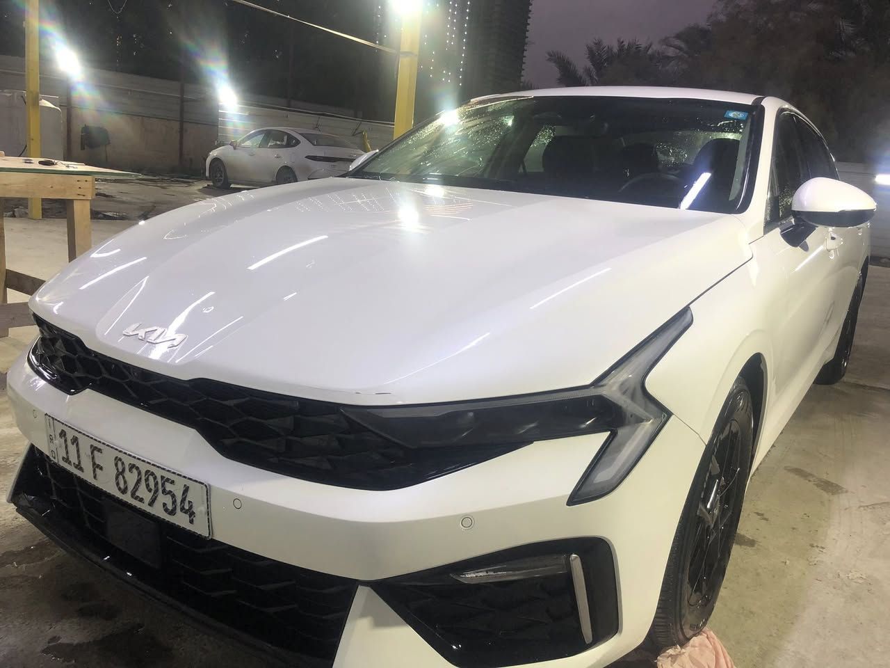 كي فايف Lxs

K5 🤍2025 

محرك 4 سلندر 2500

ماشية 20 الف مايل

سيارةً حلوه ونظيفة 

وجااااهزة من كلشي 

شاشة كامرا 

حساس رادارات 

هندبريك بصمه 

3 انظمه قيادة

اوتو هولد 

تحكمات ستيرن 

اوتو ستوب 

باقي المواصفات معروفه
حادثه بنيد ودعاميه
وصندوق ودعاميه شرط بدون ايرباك 

سعر 195 ورقة بيها مجال قليل 
سيارة دخول جديد ما ماشيه بالعراق 

مكان سيارة بغداد الكرخ 📍
هـ ***********
