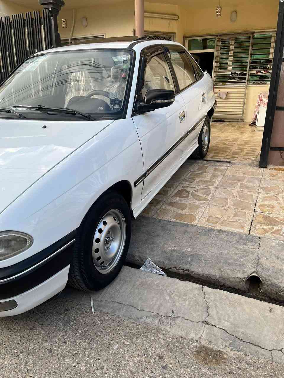 اوبل استرا موديل 93.   حجم 16
رقم جديد اربيل باسمي ثانويه جديد 
بث ثلاث قطعه صبغ فقط 
كهربائيات شغال 
بشاشه ايباد مسجل 
تريد تحويل تريد وكال
موقع اربيل 
اصلا اني من موصل بس ساكن اربيل 
سعر 52 بمجال بسيط 
رقم تليفون.  
  ***********
