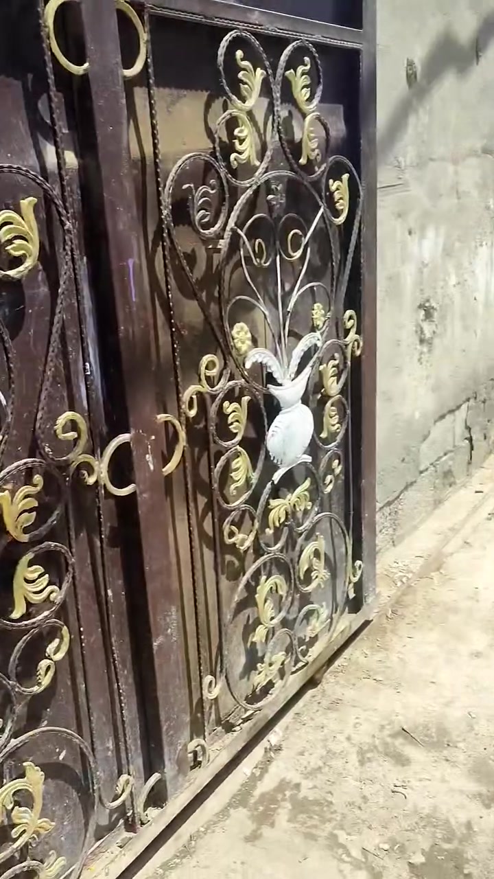 السلام عليكم دار للبيع مساحه 150 اصلاح زراعي بكاع بيت عبدان قرب حيدر عدنان المضمد كلشي مذكور بالفيديو مشمول بالتطويب مجاري وتبليط مشمول سعر 28 وبي مجال  *********** بابل الحمزه الغربي حي الحسين

