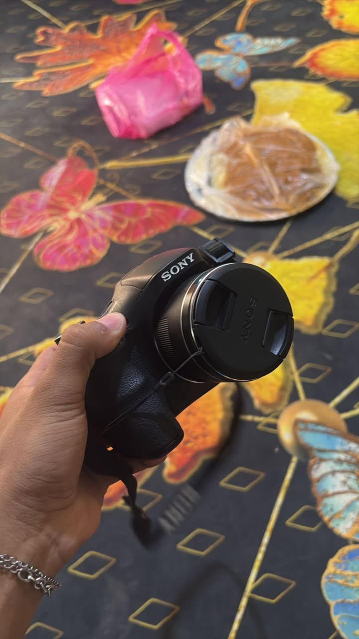 سوني H-300
كامل مواصفات جديده بعده ما مستخدمه سعرهه 200 وبيه مجال التواصل على رقم فقط ***********
