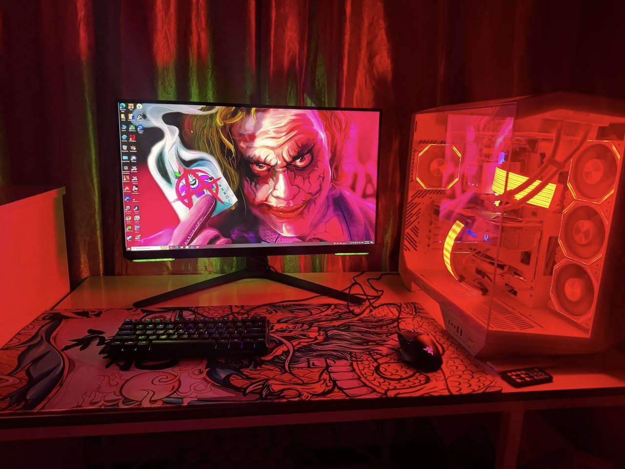 السلام عليكم  شباب pc للبيع نظيفة جدا التجميعة بيضة كلها
Cor i 5 14400f 2.50hz 
Ram 32g 6400 hz ddr 5 Addgame
M.b b 760M-HDV/M2 Asrock white
Psu 850w gold thermalright
Gpu 5070ti 16g Zotac white
Liquidcooler thermalright 360mm white mjolnir lcd Argb
M.2 1 t addlink
Case darkflash dy470 white
السعر ب ٣ ملايين و ١٠٠ الف وبيها مجال بسيط 
بغداد حي القاهرة /***********
