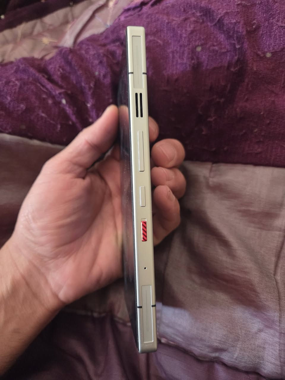 ريد مجك 11 برو داكرة 512
نظافه 100%
مكاني بابل 
السعر مليون و50
***********
***********
واتساب موجود
