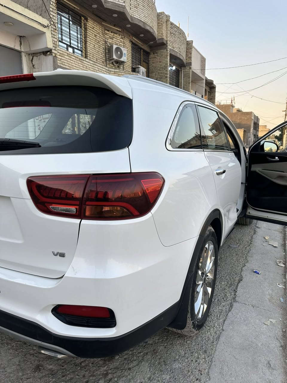 السلام عليكم سورنتو 2019 فول مواصفات 1/1
ماشيه 87 السياره نضيفه حيل مكفوله بيه بارد بسيط موجود بالصوره 
السعر 240
***********
