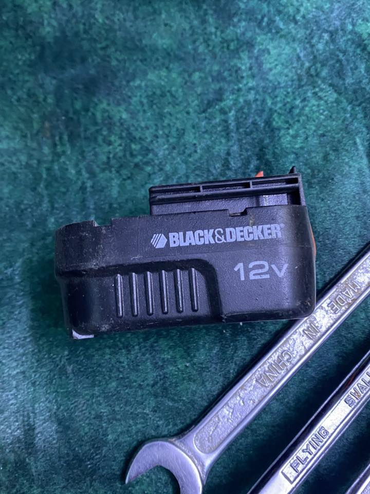 للبيع عدد جديدة بس متروكه صار هواي الي تفيدة خلي سعر وبلعافية***********5
