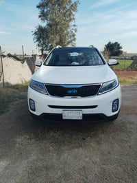 سورنتو للبيع موديل 2015 مكفوله كفاله عامه من كلشي محرك ٦ سلندر ماشيه 9...