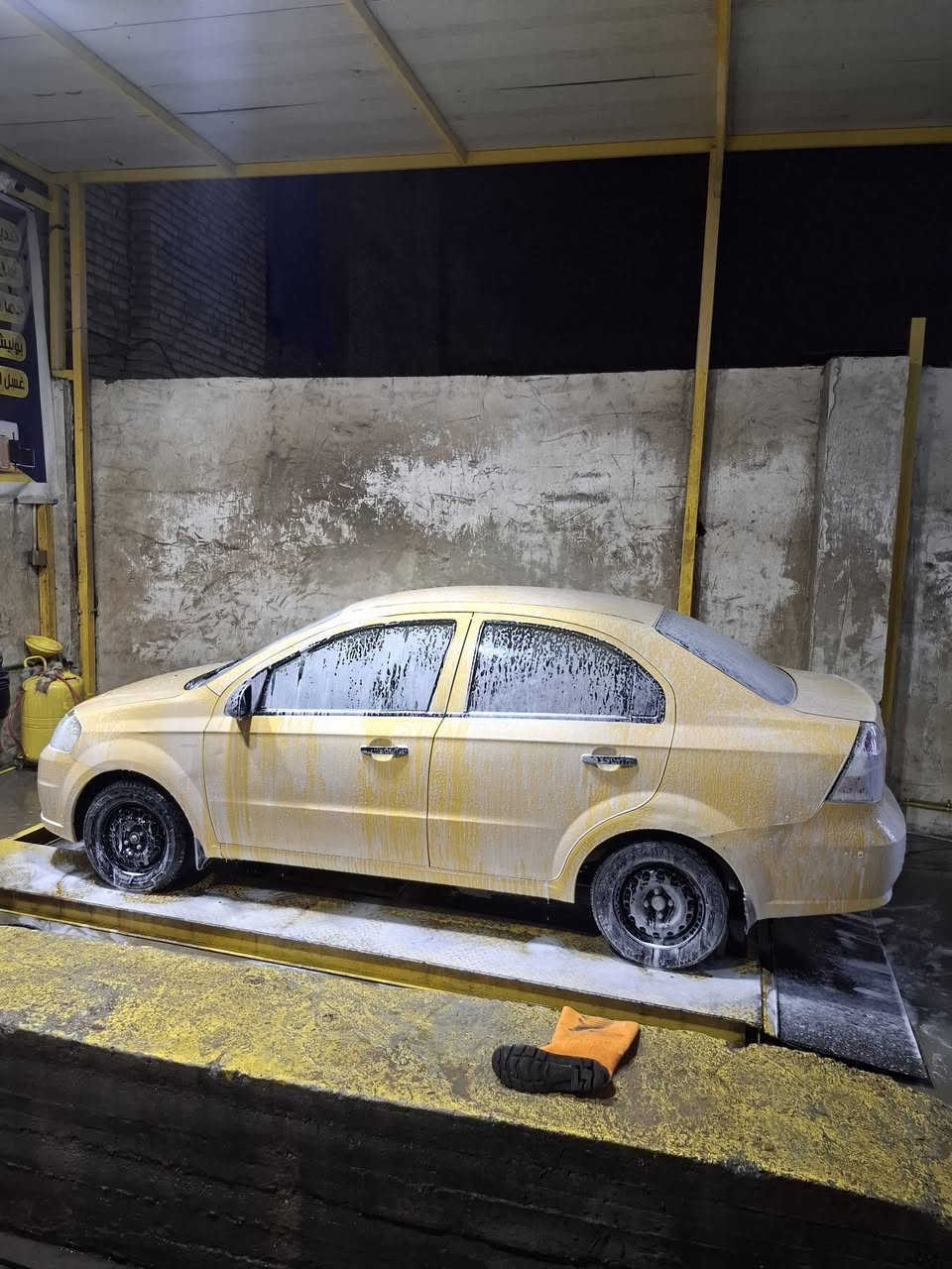 السلام عليكم للبيع شوفرليت افيو 2010
( استلام شركة عامة) مكفولة؟ من الصبغ ع ايدي من الشركة  داخل بيجي  محرك فئة المفتوح المرغووب  كلشي بالسيارة ع وضع البلاد 
                                  سياره ماشيه 96 🦋
رقم بغداد ب اسمي سنوية وارقام وهزة كلهن جدد 

سياره تخم تاير جديد وصبغت وياله وباتري جديد قوايش جدد جامه جديده هزه جديده   هيه غرامه مصفره شاشه كامره جديده والمسجل البلدي موجود 
السعر 68ورقة وبيها مجال.                     سياره كير عادي 
للاتصال ***********🔕                                             مكان سياره بغداد قرب جسر الدوار التاجيات 🛎
