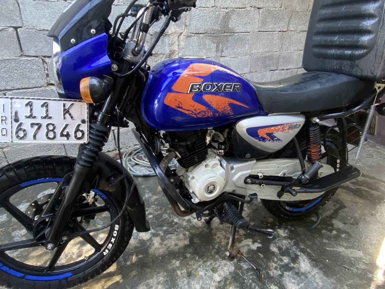 السلام وعليكم بوكسر موديل 2023 مرقم وسنويه مجفته تجفيت شركه وبيها ضمان
كلها شغاله كهربائيات مابيها اي نقص للبيع ب مليونين و٣٥٠ 

***********
