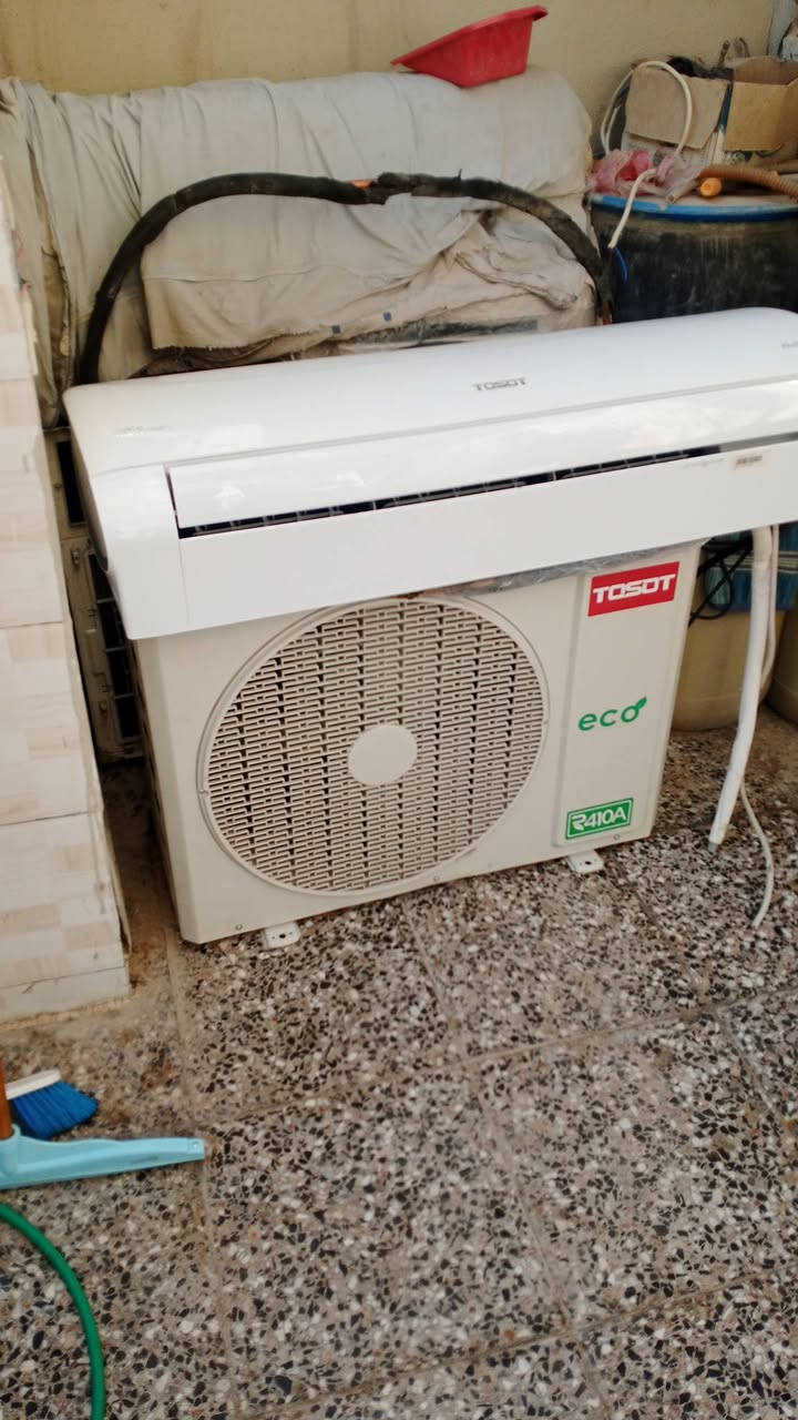 سبلت توسوت للبيع طنين وربع موديل 24مشتغل شهرين فقط مكان بغداد ***********
