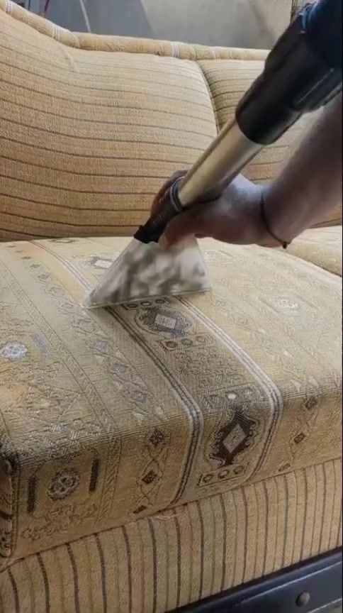 ✨ معمل البركة للغسيل السجاد  ✨
🧼 غسيل تخم (قنفات) موقعي داخل البيت وبأجهزة حديثة
تنظيف عميق • تعقيم • إزالة البقع والروائح
يرجع تخمك نظيف وكأنه جديد 💯
💺 الأسعار:
▪️ 10 مقاعد — 50 ألف
▪️ 8 مقاعد — 40 ألف
▪️ 6 مقاعد — 30 ألف
▪️ 5 مقاعد — 25 ألف

🧽 غسيل السجاد بأجود انواع المنضفات لازاله اصعب البقع بسعر 1000 دينار للمتر المربع فقط

🚚 خدمة سريعة • عمل متقن • مواد آمنة على القماش
و يوجد خدمة توصيل 🛻 
📞 للحجز والاستفسار راسلنا خاص أو اتصل الآن     
      *********** واتس اب
