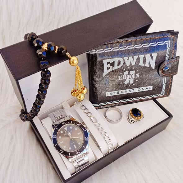 بمناسبة قرب رأس السنة وفّرنا لكم بوكس رجالي مميّز
يحتوي على مجموعة هدايا راقية وبسعر مناسب جداً 🔥

📦 توصيل متوفر لجميع أنحاء العراق
🎁 تغليف هدايا بشكل جميل ومحبوب

⚠️ الكمية محدودة جداً… إلحق قبل ما يخلص!
***********
