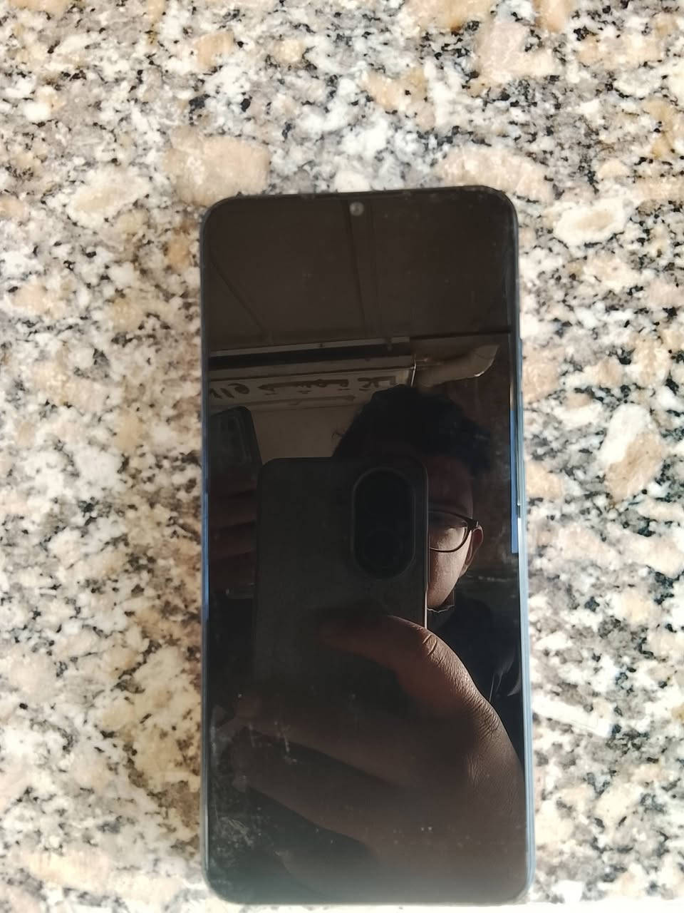 سلام عليكم ورحمه الله وبركاته موجود موبايل مستخدم نضيف جداذاكر65 مبدل شاشه اصليه سعر 50الف بي مجال رقم ***********
