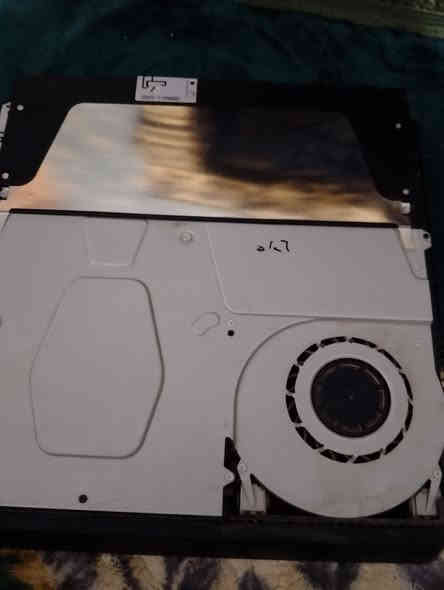 سلام عليكم بلي فور سلم بلي مامفتوح او مستخدم قليل جداً يعني مستخدم حوالي شهرين او البلي لوك ستيكر او اويا اربع يدات او 3 اقراص او اويا كيبورد اصلي او ويا يو بي اس اصلي او البلي مع كامل ملحقاته الاصليه يعني كل غراضه الاصليه متوفره او وحده من اليدات اصليه او اليدات البقيه كلهن جديدات الذاكره نص تيره يعني 500 جيجا مع حساب امريكي اصلي مع العاب داخل البلي (البلي ما رايد ابيعه بس محتاج ) السعر 325 او بي مجال للشراي للتواصل عبر الواتس على هذا الرقم ***********
