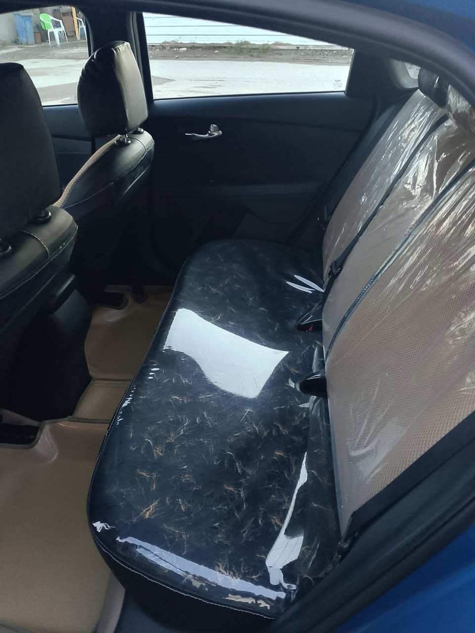 السلام عليكم سياره فورتي 22مكفوله كفاله عامه  للبيع مكان السياره بغداد السعره 135 $ رقم صاحب السياره ***********
