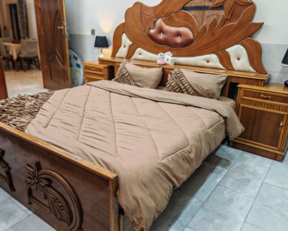 غرفه نوم
 كنتور وجربايه فقط
سعرها 
650
للاستفسار
7765318665


**إذا كنت صاحب هذا الإعلان وتريد حذفه لأي سبب، رجاءا أرسل رسالة إلى الدعم الفني**