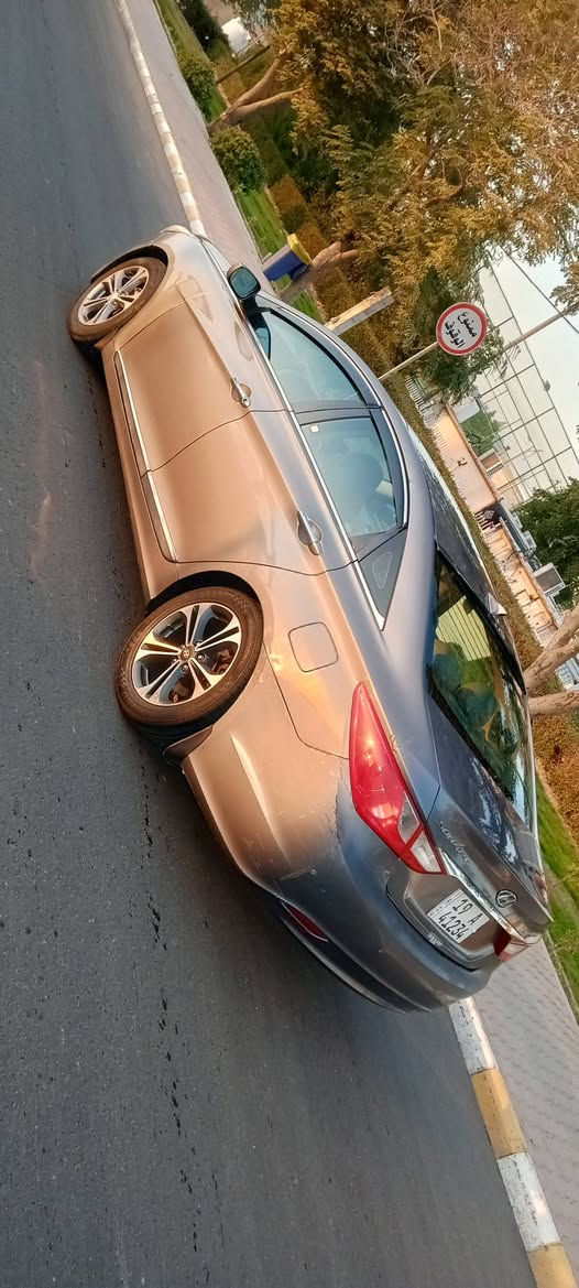 السلام عليكم ورحمه الله وبركاته
#مرخصت #الادمن #سوناته #موديل2012
امريكي حادث جاملغ وبنيد بدون دواخل 
وبلعراق جاملغ جهة السايق 
مواصفات تحكمات حساسات خلفيه 
السياره جديده بمعنه الكلمه
دواخل جديد كير ومحرك جديد 
حداديه جديده فقط دبل واحد فاكس بيها
#السعر92وبيها مجال غير متواجد ع فيس
للاتصال ***********
